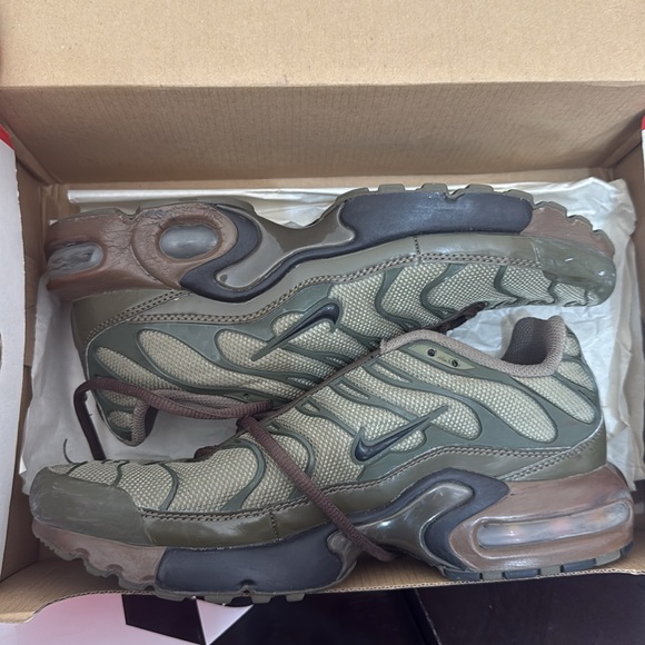 Nike Air Max Plus Olive Green cargo and Brown Nike Sneakers size  7 youth - Picture 1 of 8